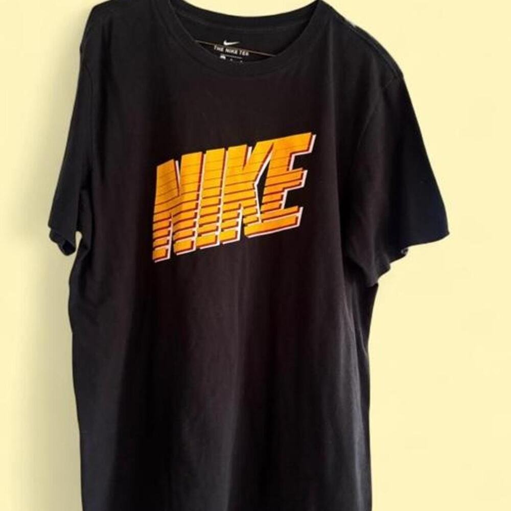 Nike black tee